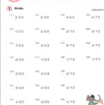 Division Grade 4 Workbook Kumon Publishers 9781933241579